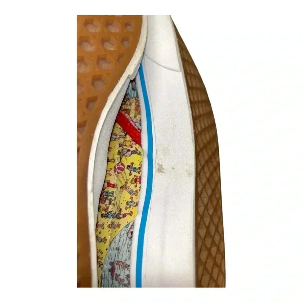 Vans x Where's Waldo Classic Slip-On Find Steve Beach Kids Size 3 - Picture 13 of 13
